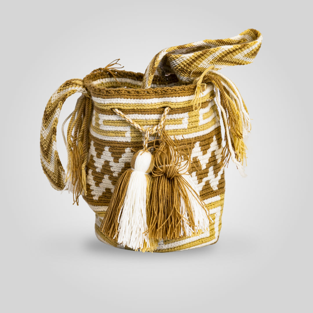 Mochila de Diseño Mediana "Outsü" B4