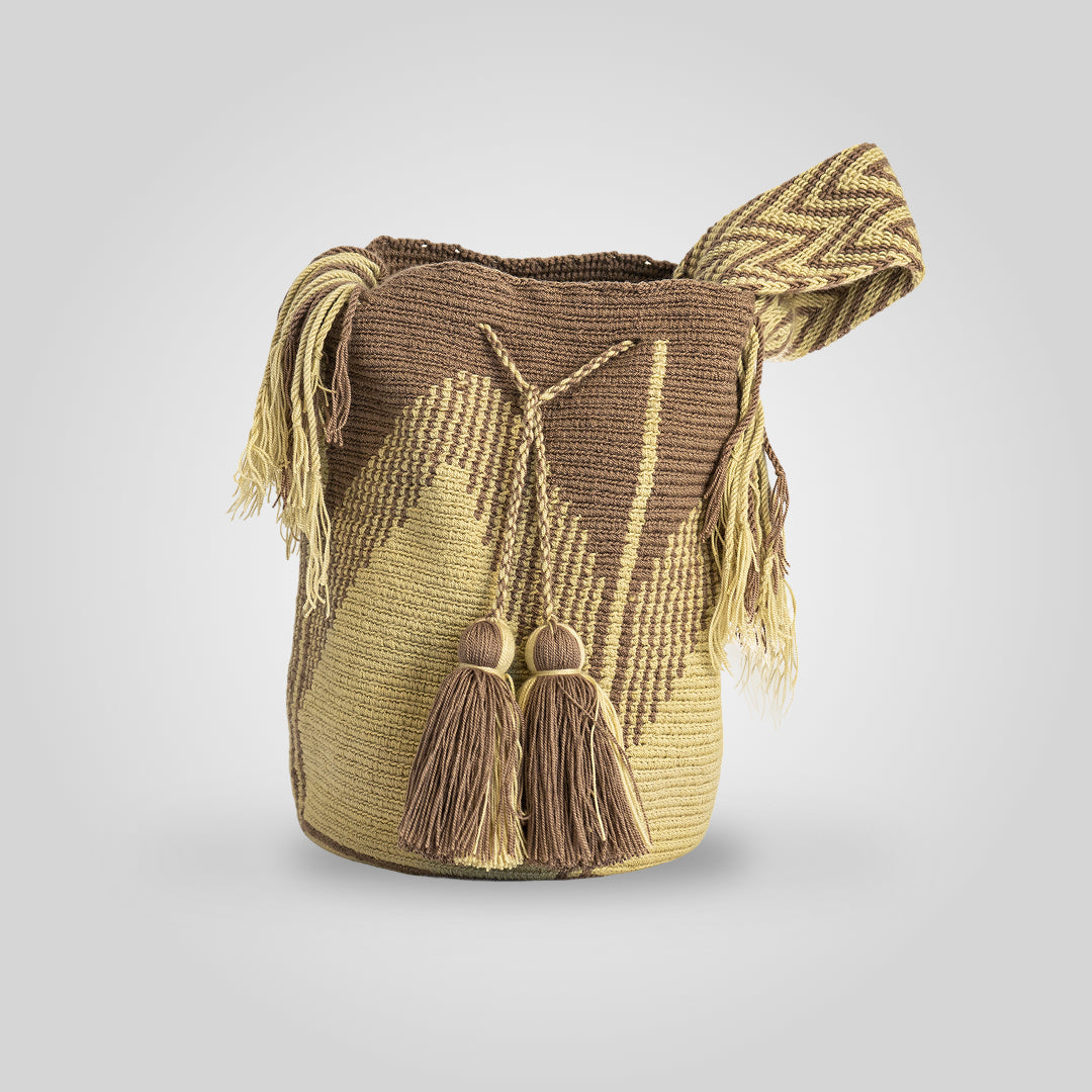 Mochila de Diseño Grande "Achijiraa" A2