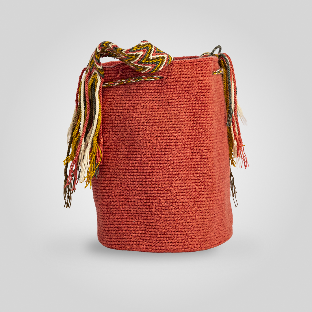 Mochila Wayuu Mediana  Unicolor Rojo Tierra  "Süna kasa" B7