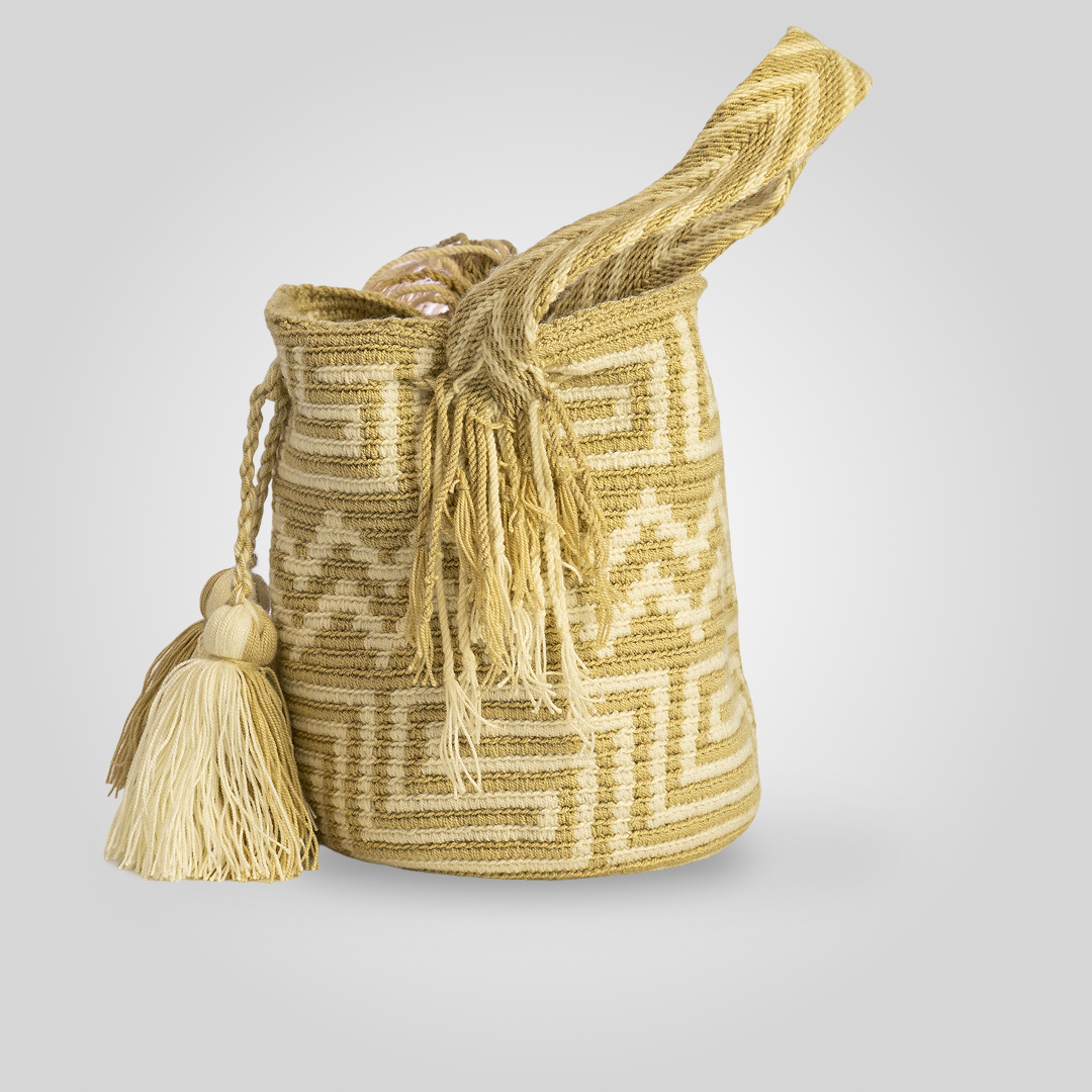 Mochila Wayuu Diseño Mediano "Talawayüupana" B12