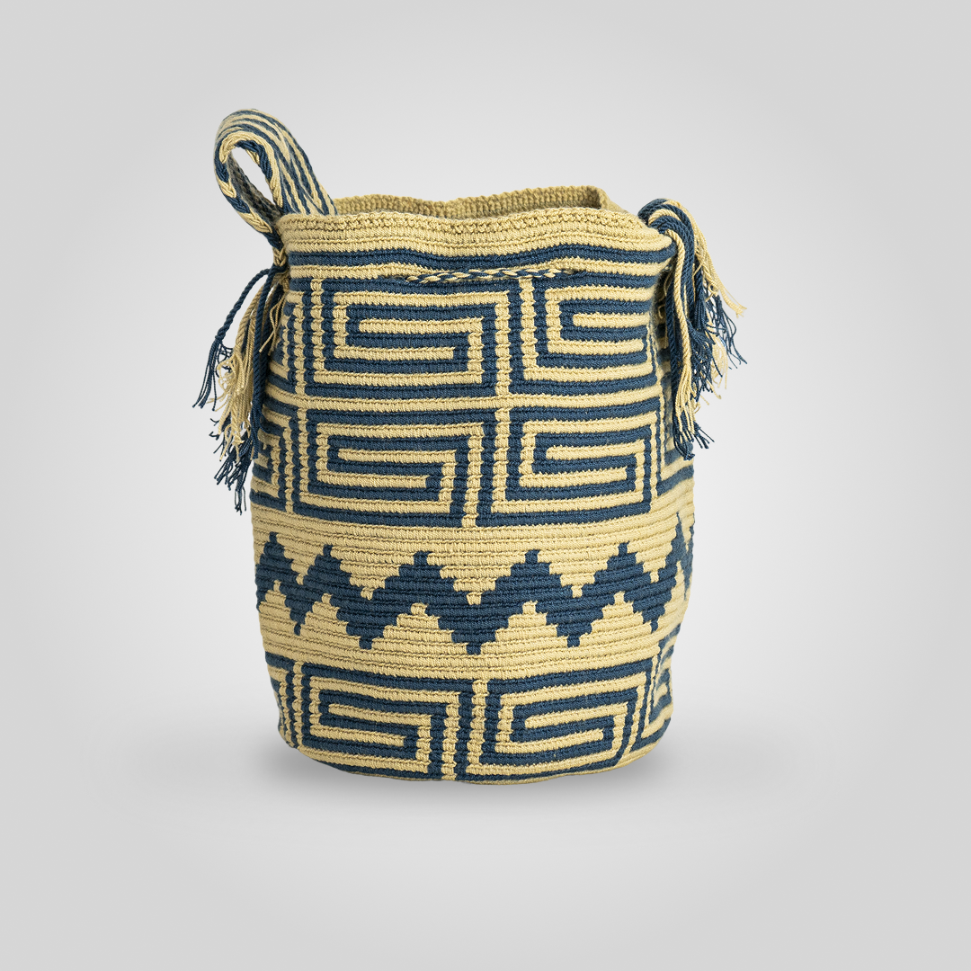 Mochila de Diseño Grande "Ainchi" A12