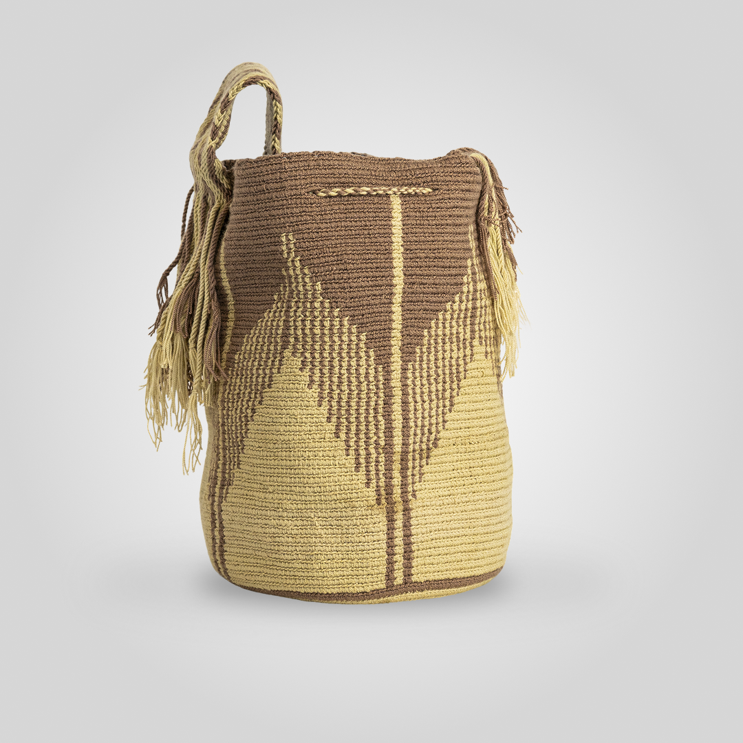 Mochila de Diseño Grande "Achijiraa" A2