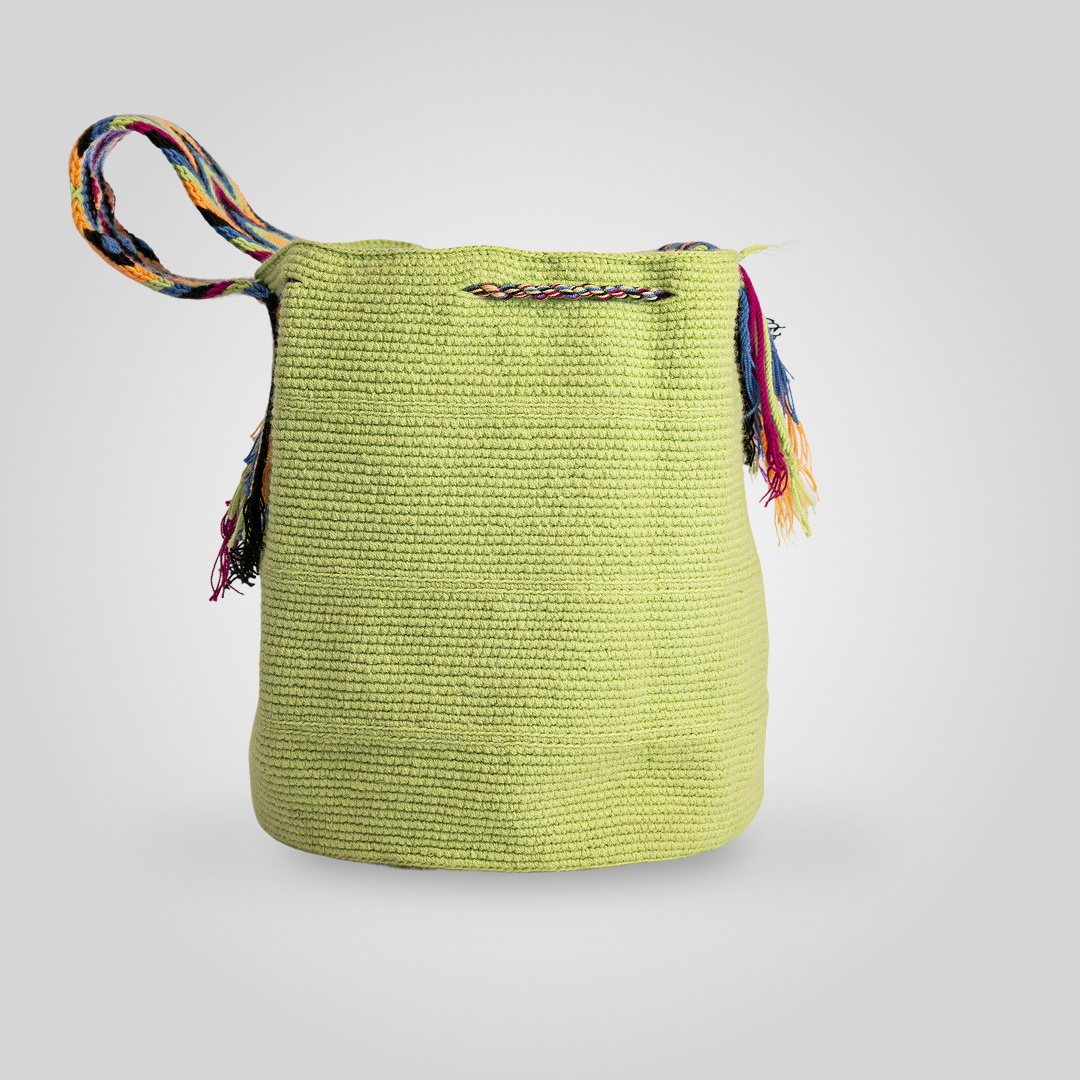 Mochila Wayuu unicolor verde "Wouma" C2