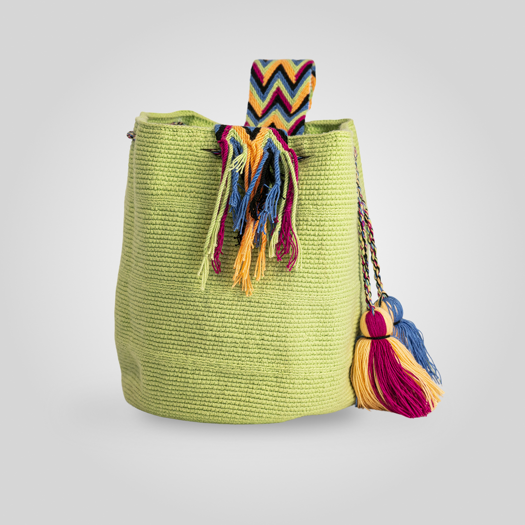 Mochila Wayuu unicolor verde "Wouma" C2